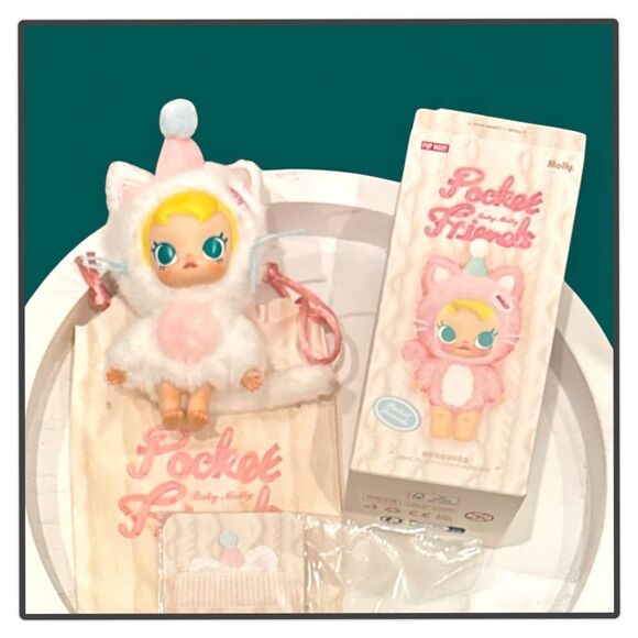 Pop Mart Baby Molly Pocket of Friends Pet My Head - Picture 9 of 16
